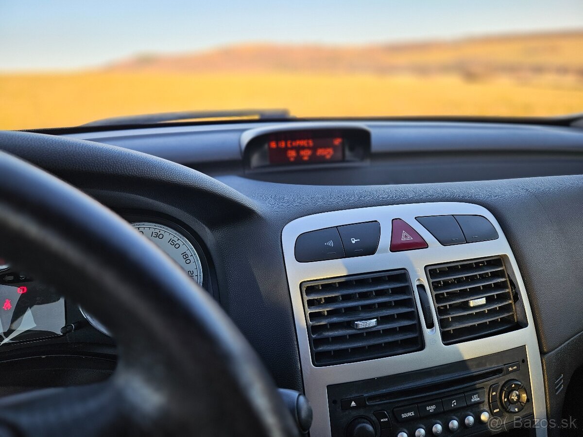 Peugeot 307 1.6 HDi – spoľahlivý hatchback s nízkouSpotrebou - 16
