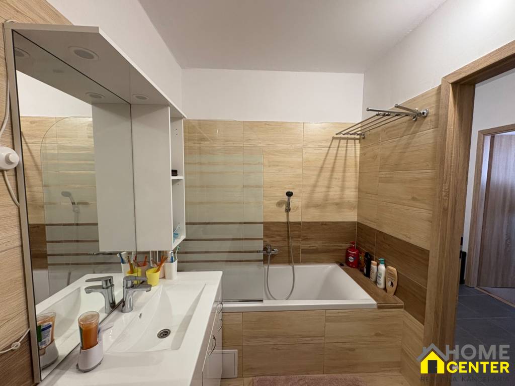 NA PREDAJ zrekonštruovaný 3,5-izbový byt pri centre mesta K - 16