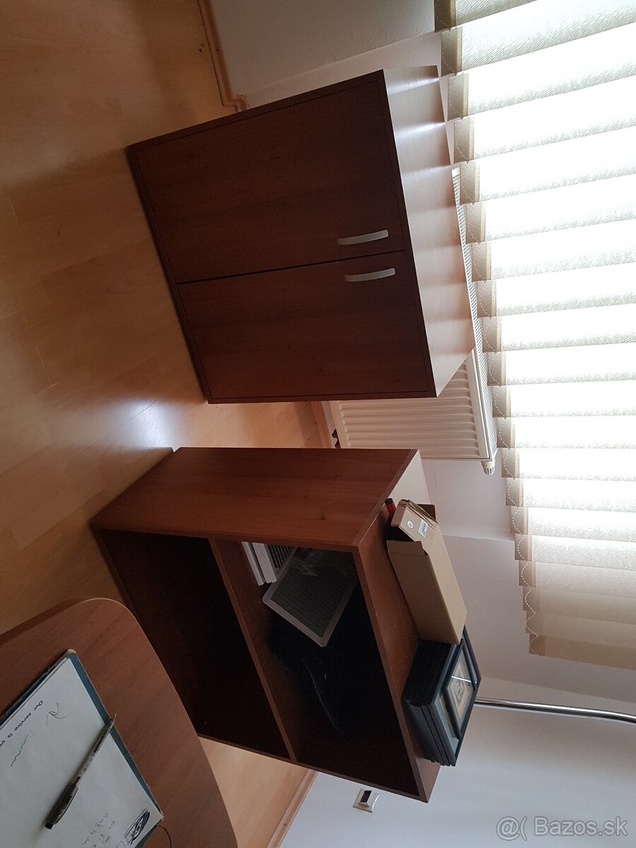 predam kancelarsky nabytok kniznica stoly - 16