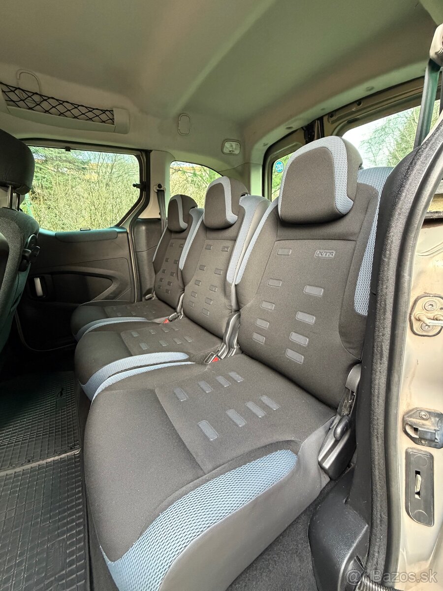 CITROEN BERLINGO MULTISPACE 1,6 HDI PRVÝ MAJITEĽ - 16
