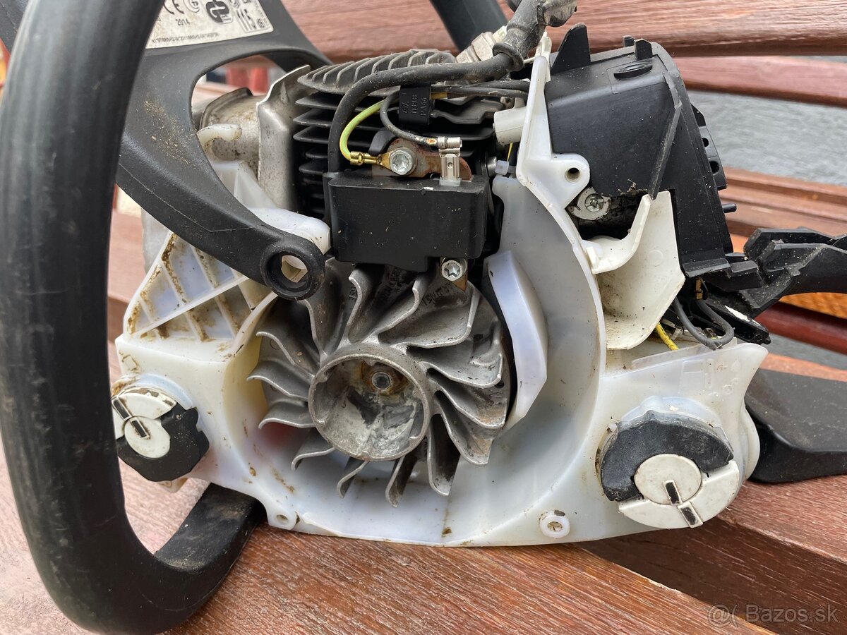 Predám motorovú pilu STIHL MS 211C - 16