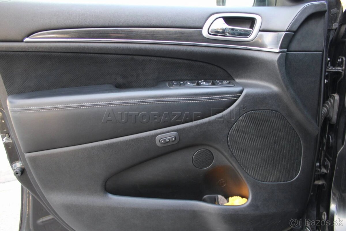 Jeep GRAND Cherokee SRT 6.4. V8 - 16