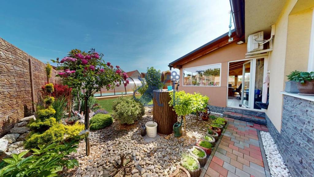 4-izbový rodinný dom v tichom prostredí - 16