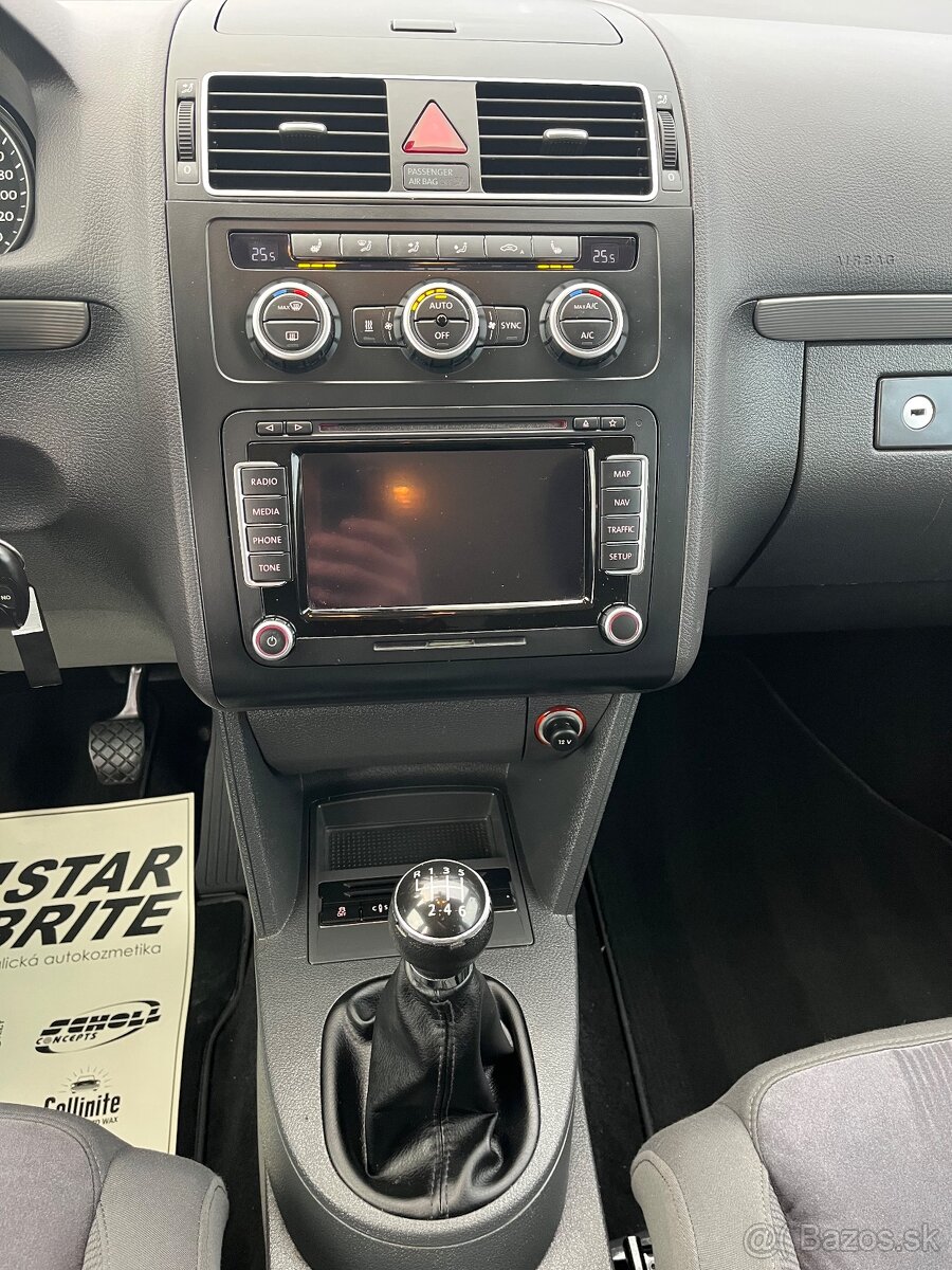 VW Touran 2.0TDI Higline 7miestny - 16