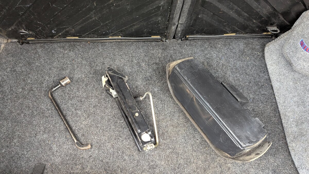 Peugeot 206 hatchback 1.4 benzín r.v.2006 - 16