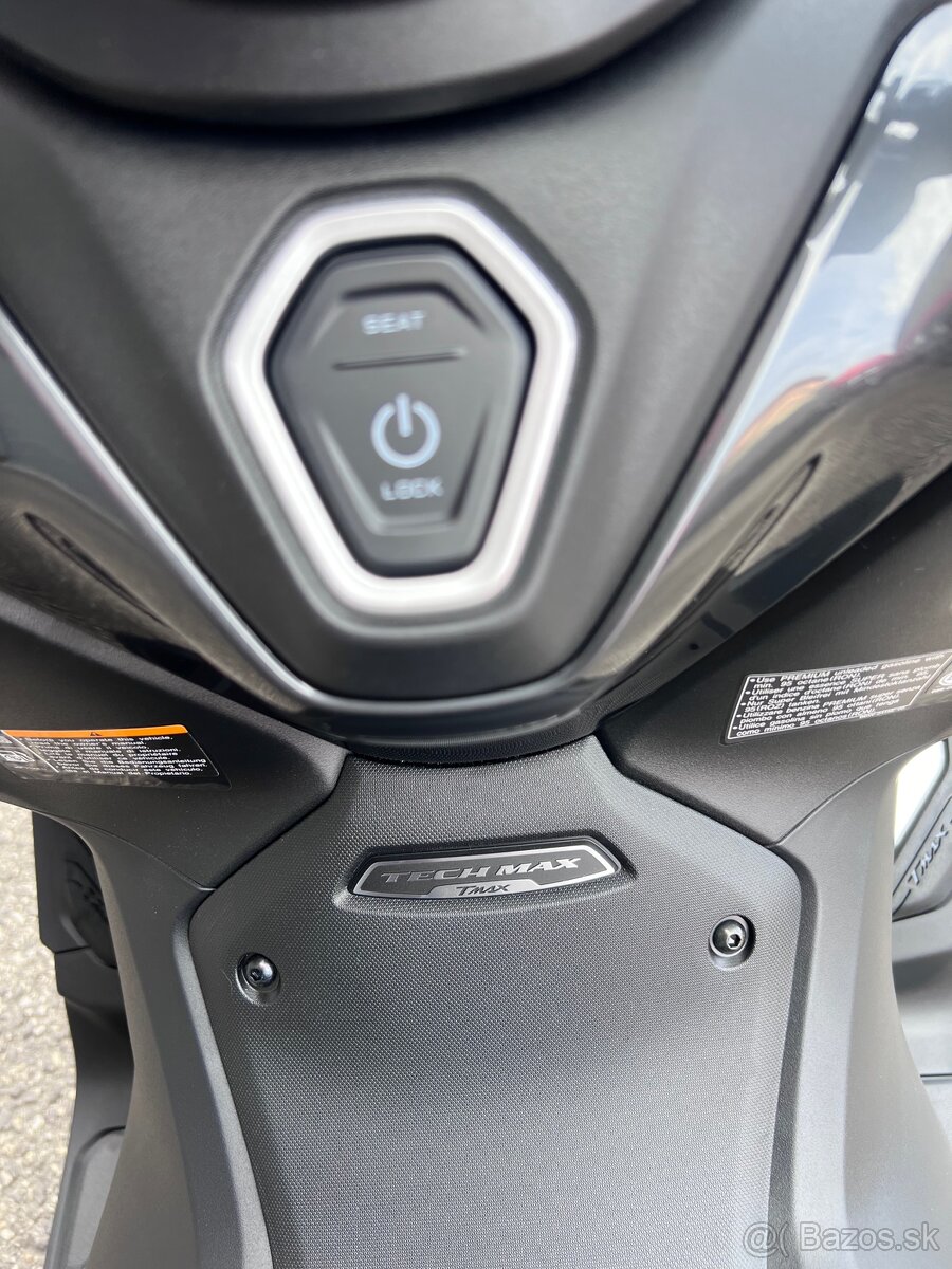 Yamaha TMAX 560 Tech MAX - 16