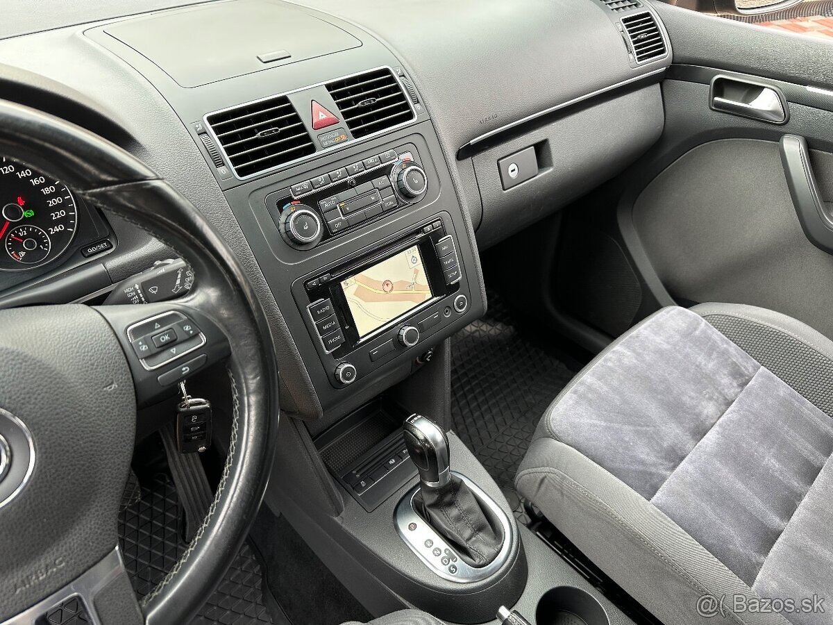 Volkswagen Touran 2.0 TDI 125kw s automatickou prevodovkou D - 16