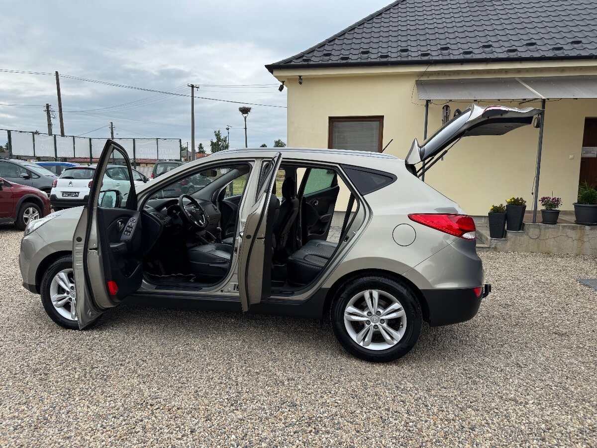 Hyundai ix35 2.0 CRDi VGT Premium 4x4 - 16