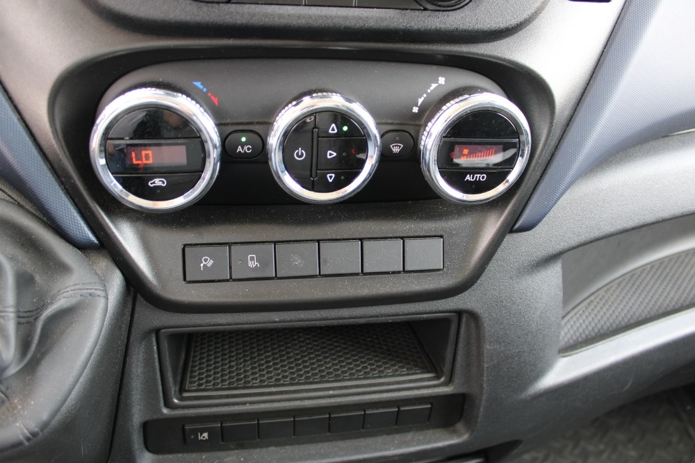 Iveco Daily, 35S180 3,0 L2H2 HiMatic+Led+Navi+Klima+Měchy - 16