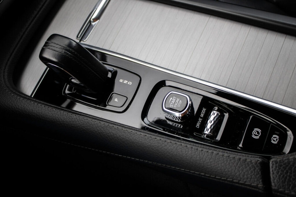 Volvo XC90 2.0 B5 Drive-E AWD A/T (2019) - 16