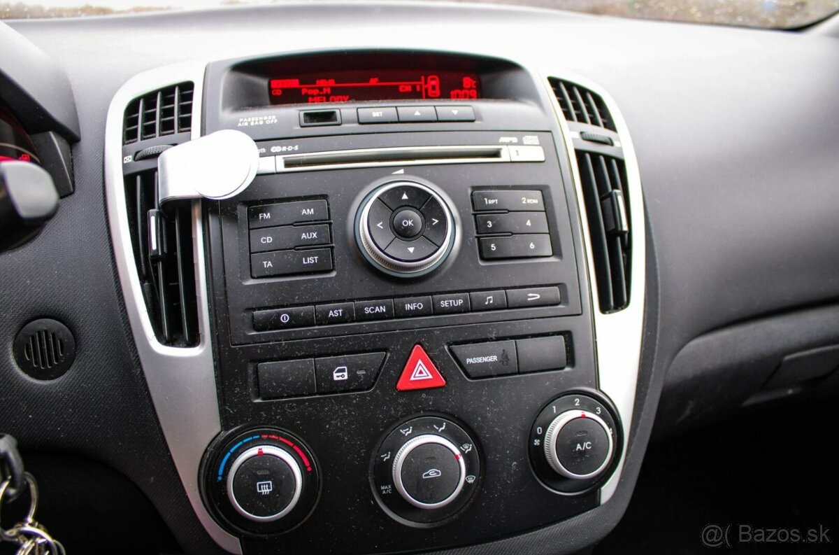 Kia Cee´d SW 1.4 CVVT 16V LX - 16