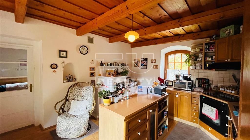 Pripravujeme do ponuky nádhernú zrekonštruovanú usadlosť... - 16