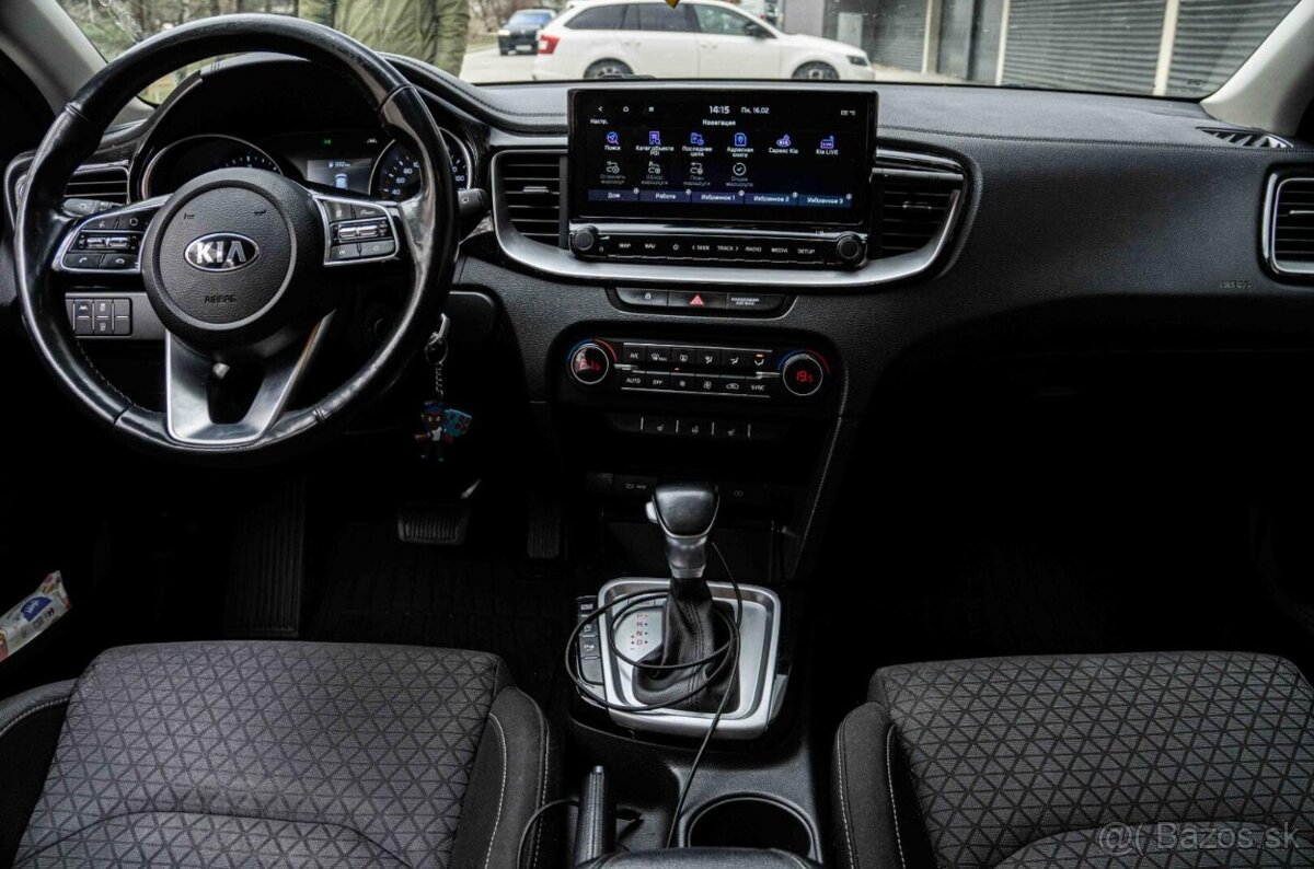 Kia Ceed 1.6 CRDi mHEV Gold A/T - 16