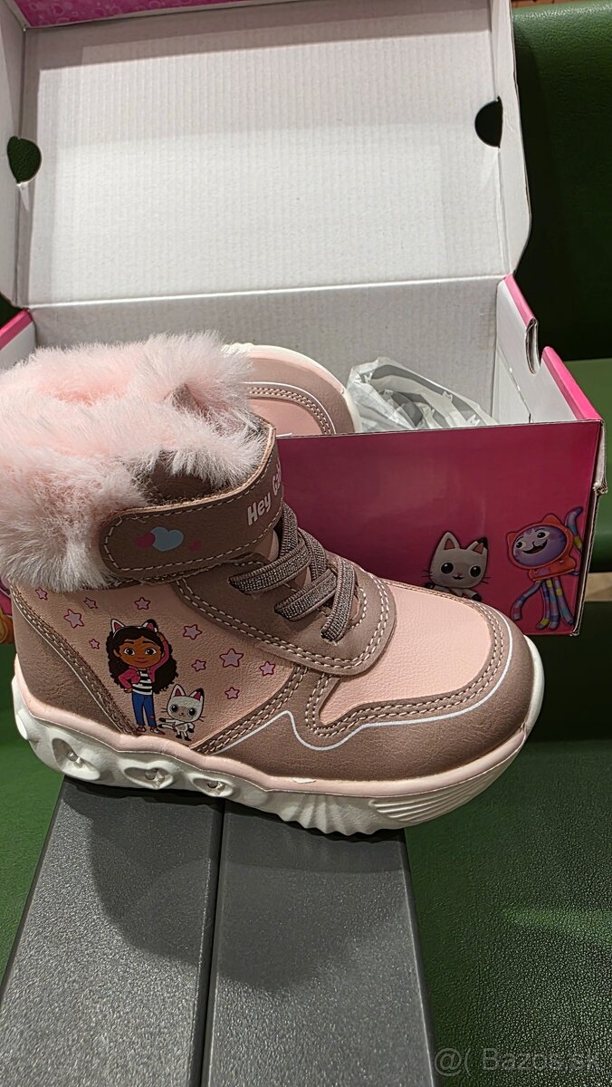 Nenosene nove topanočky pre dievcatko - 16