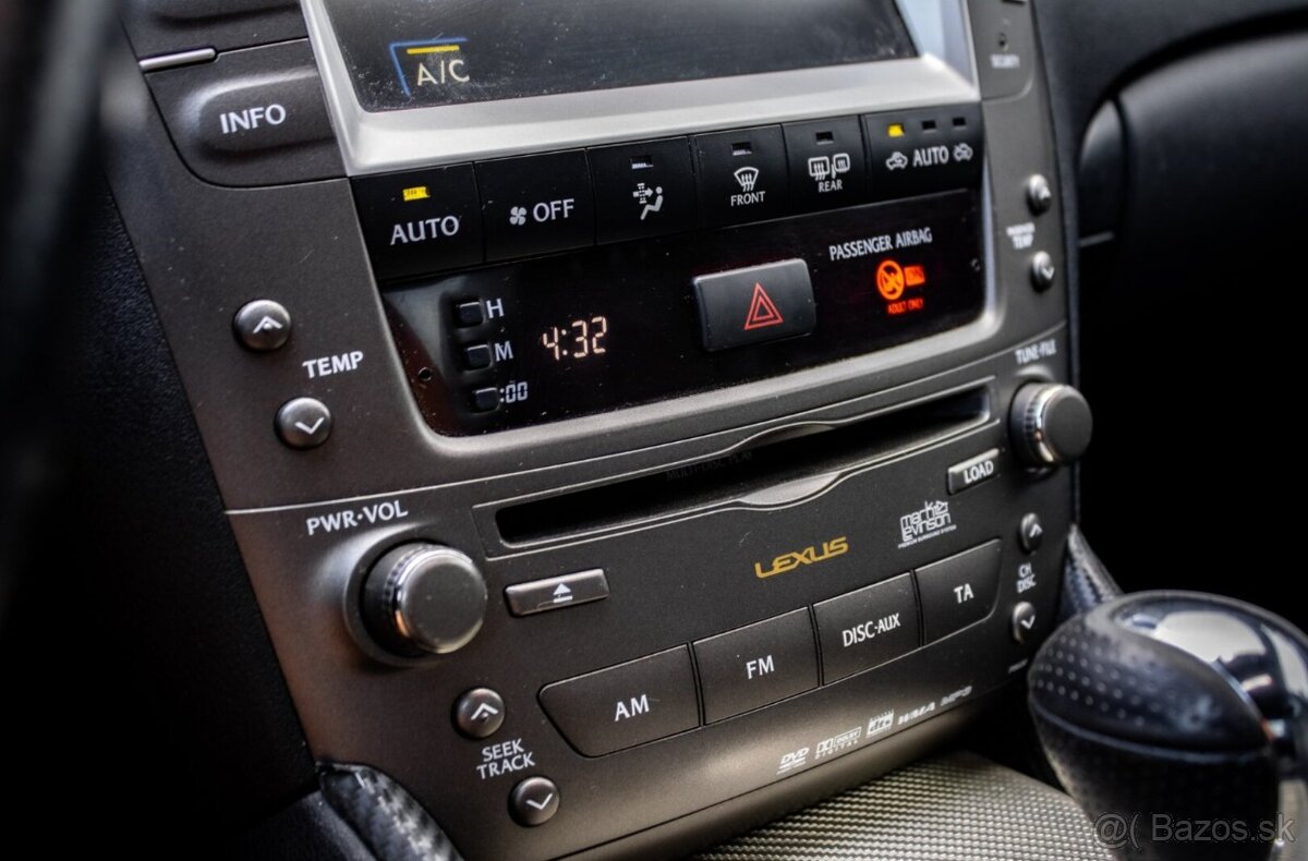 Lexus IS-F 5.0 V8 RWD AT8 - 16