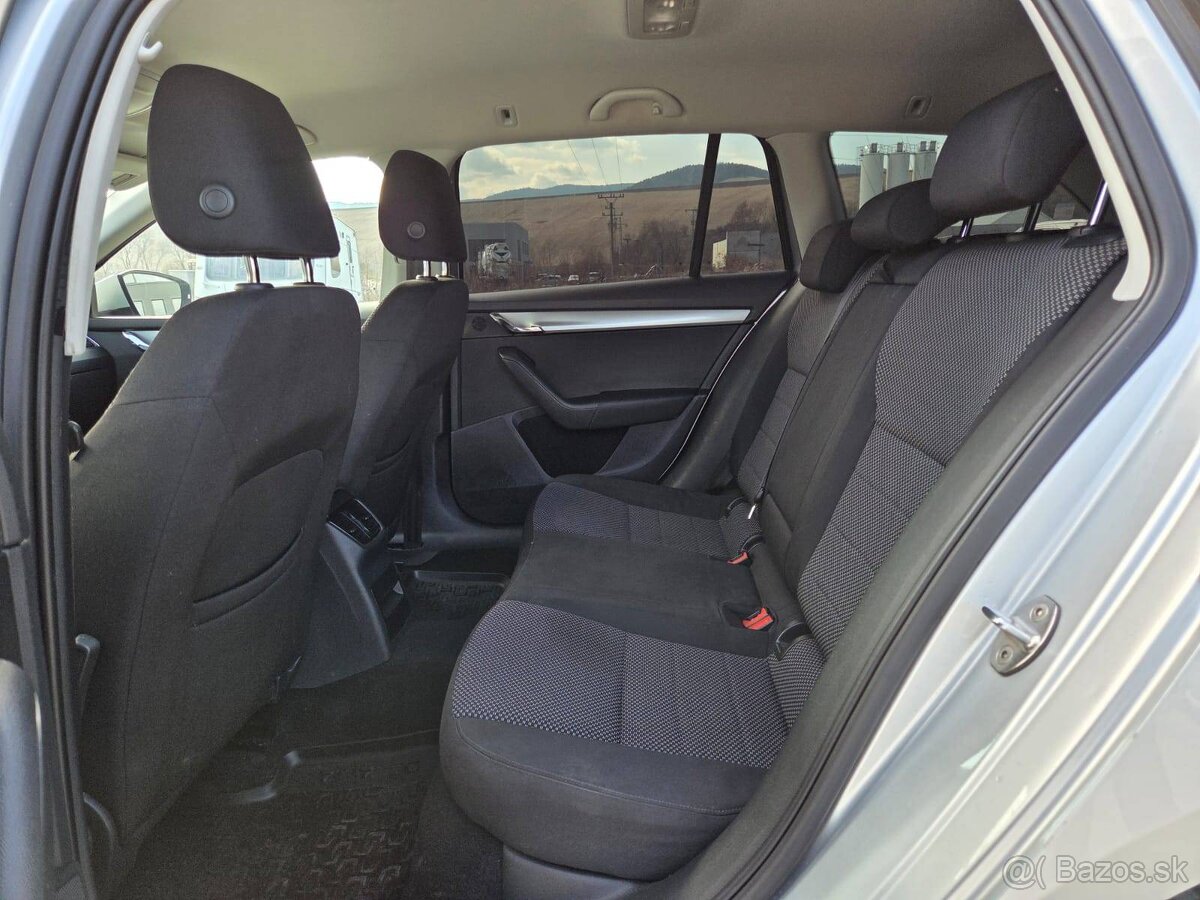 Škoda Octavia Combi 1.6TDI 81kW, NAVI - 16