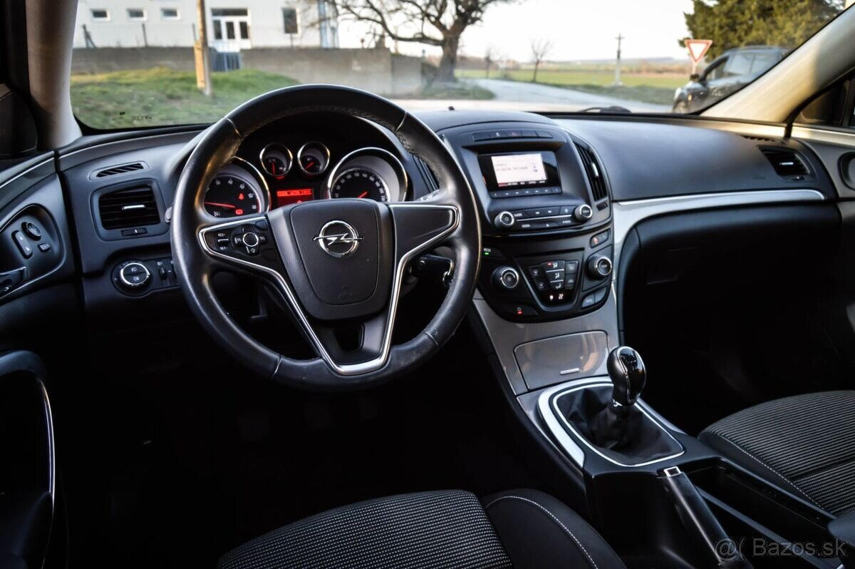 Opel Insignia 2014 1.4 Turbo - 16