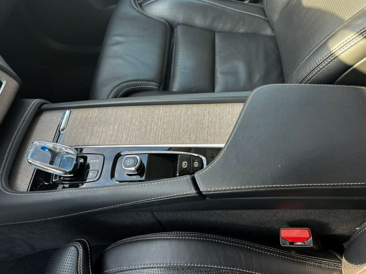 Volvo XC90 2.0 B5 Drive-E Inscription AWD A/T - 16