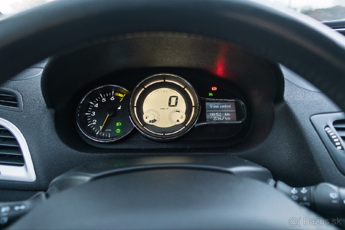 RENAULT MEGANE 3 GRANDTOUR - 16