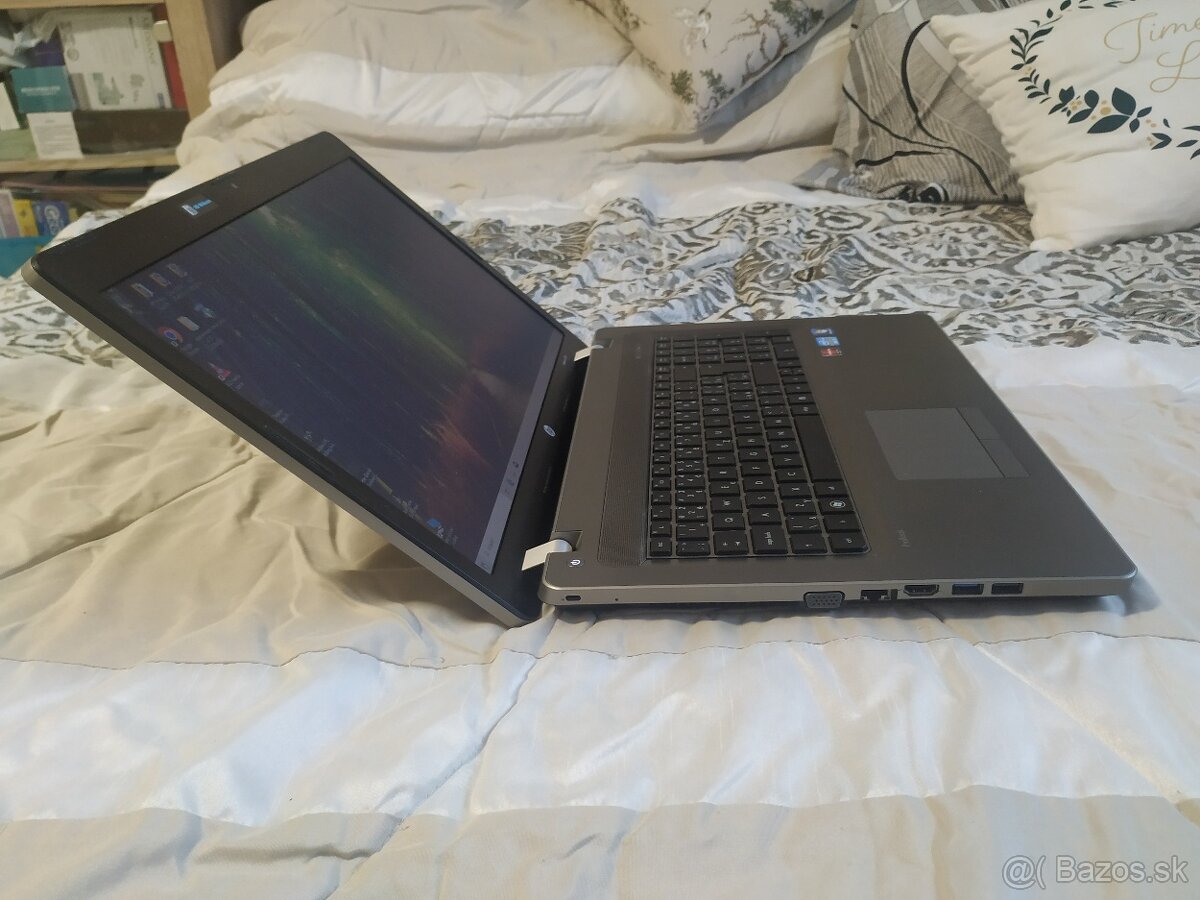 HP ProBook. Intel - i5. 8 GB. 17,3"HD+.640 GB. - 16