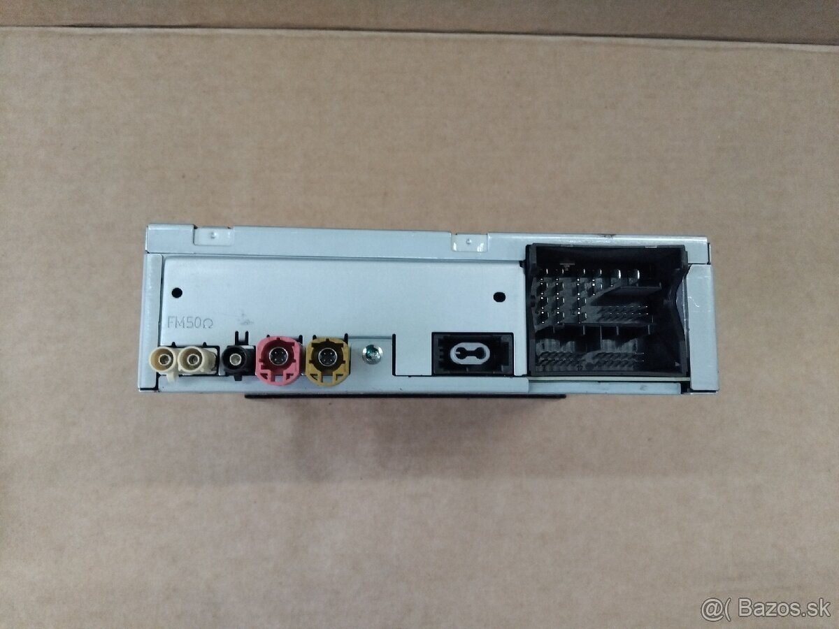 autorádio Octavia 3 - displej, čítačka - 16