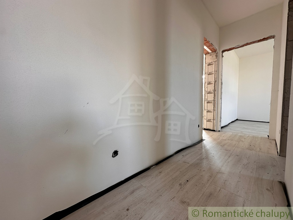 NOVOSTAVBA V NESVADOCH – HOLODOM S MOŽNOSŤOU DOKONČENIA NA - 16