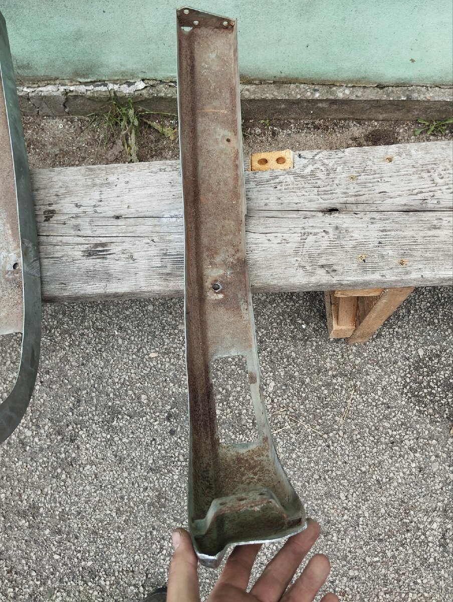 Predny naraznik 105 120 100 110 - 16