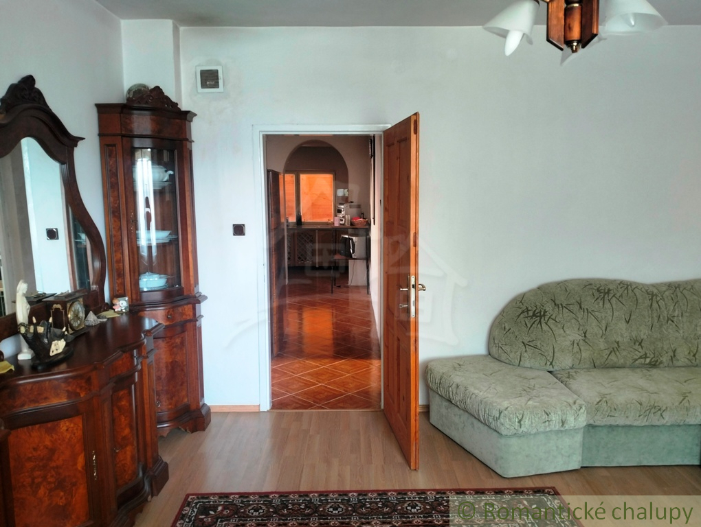 Veľký pekný dom v malebnej obci Nová Lehota na predaj - 16