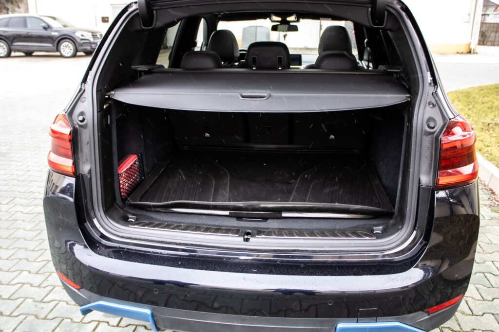 BMW iX3 Panoráma 210kW Harman Kardon - 16