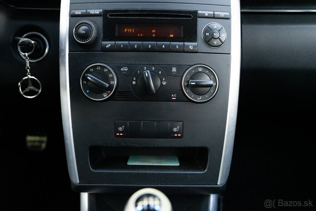 Mercedes - Benz B180, SR - 1.majiteľ - 16