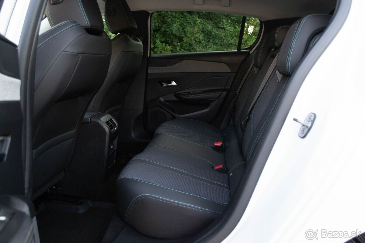 Peugeot 308 1.2 PureTech 130 AT8 | 2022 | TOP stav | - 16