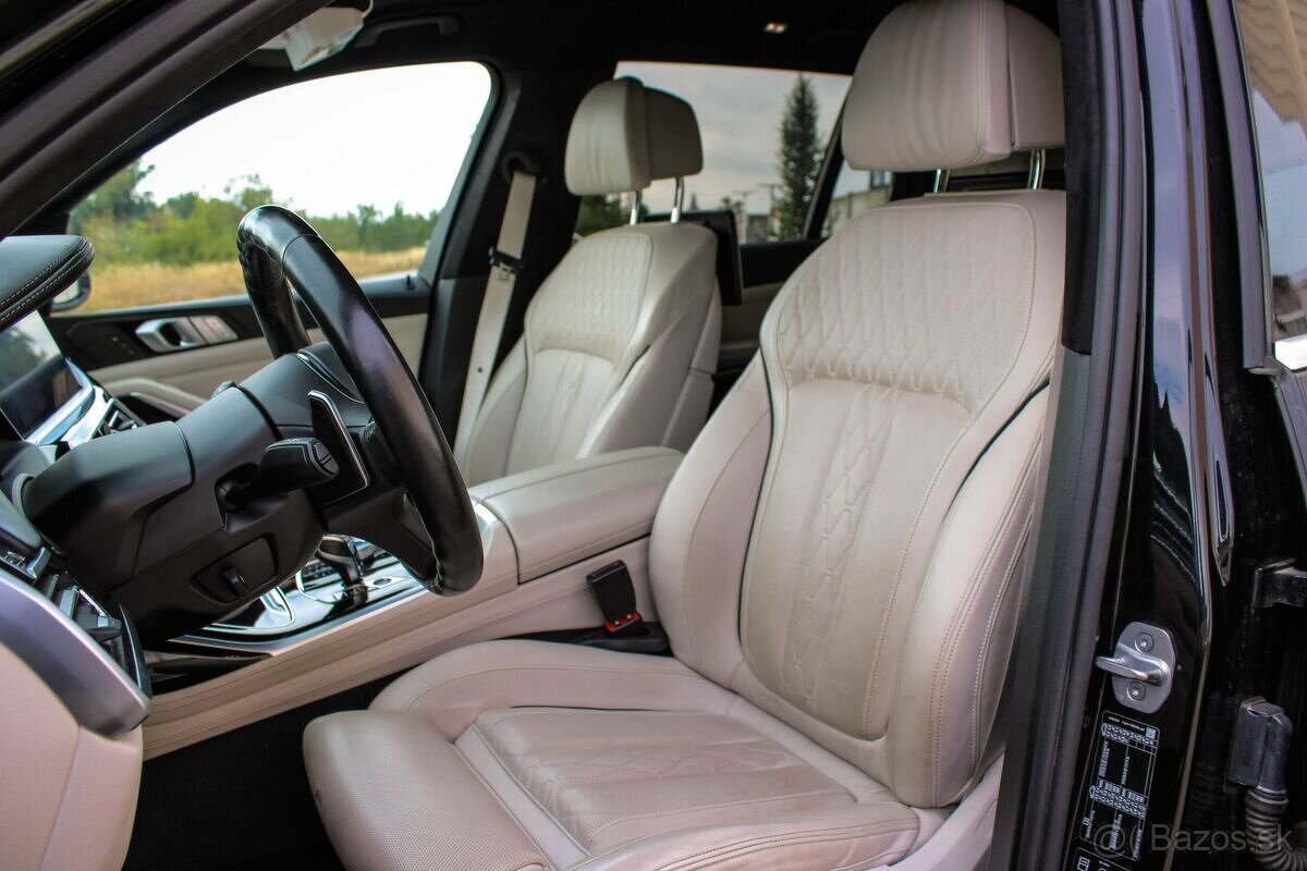 BMW X7 xDrive 40i A/T - 16