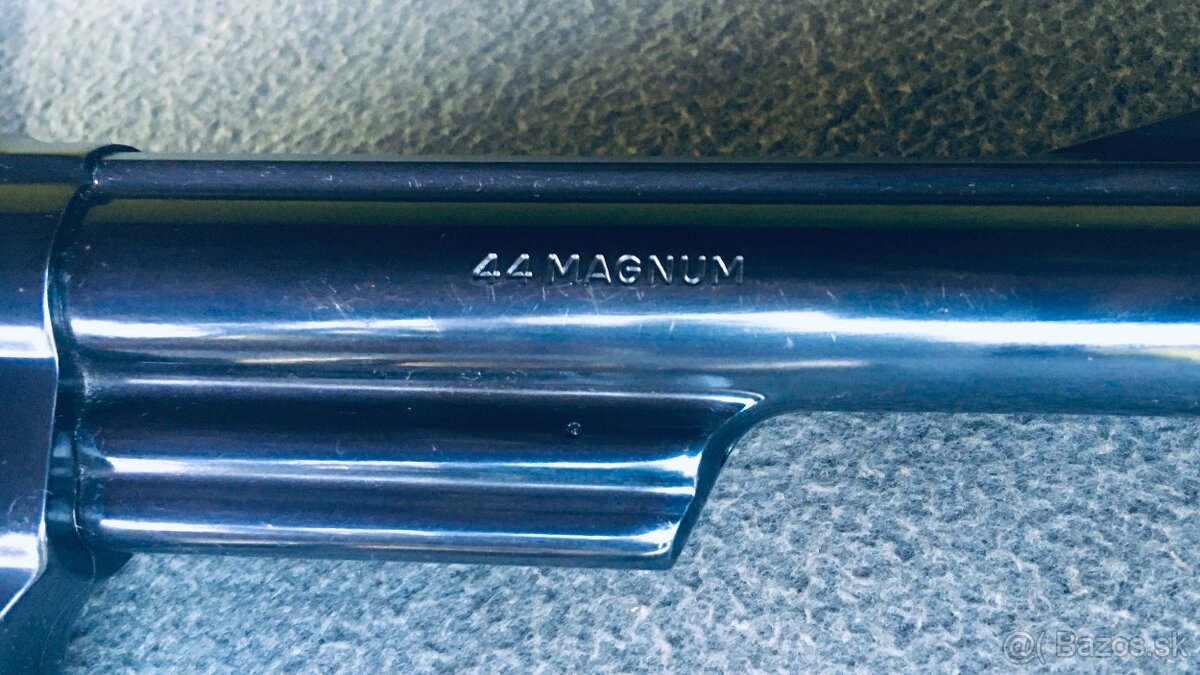 Revolver Smith&Wesson .44 Magnum - 16