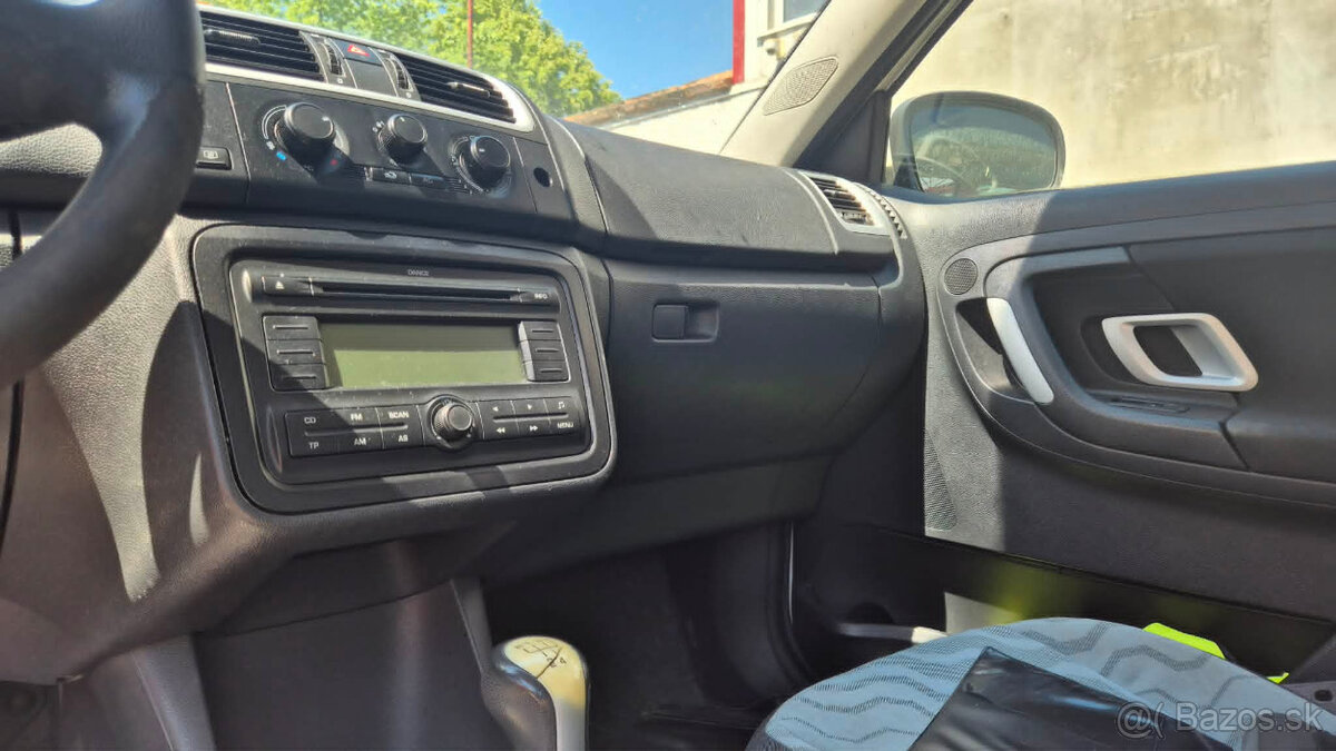 Škoda Fabia II combi 1,4tdi rok výroby 2008 - 16