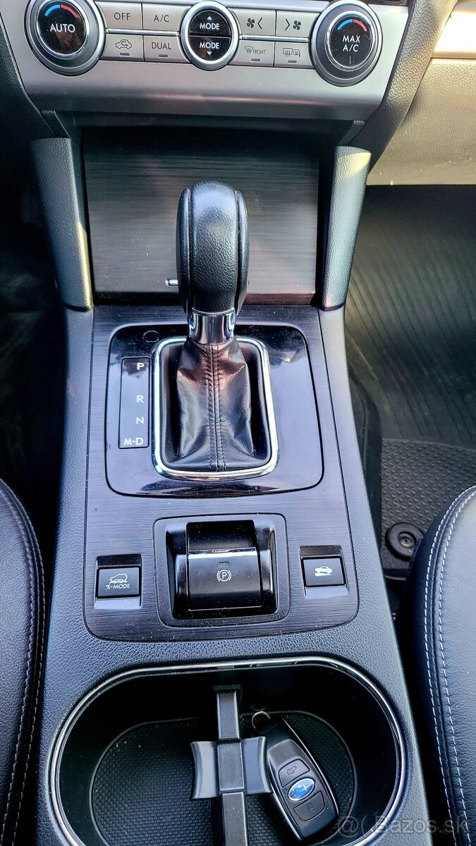 Subaru Legacy Outback 2,0 D 110 kW A/T 4x4 - 16