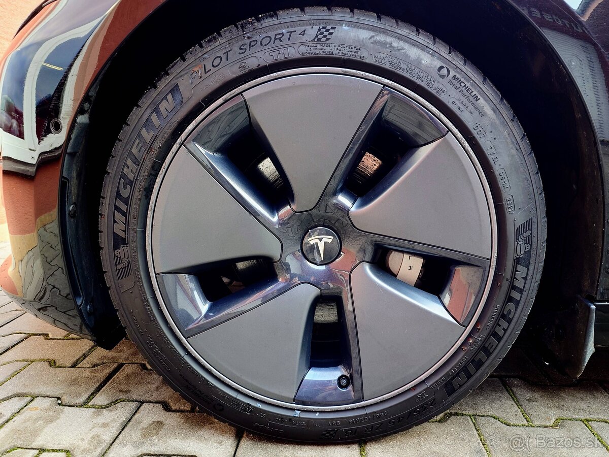 Tesla Model 3 2021 Long Range (Dual Motor 366 kW) - 16