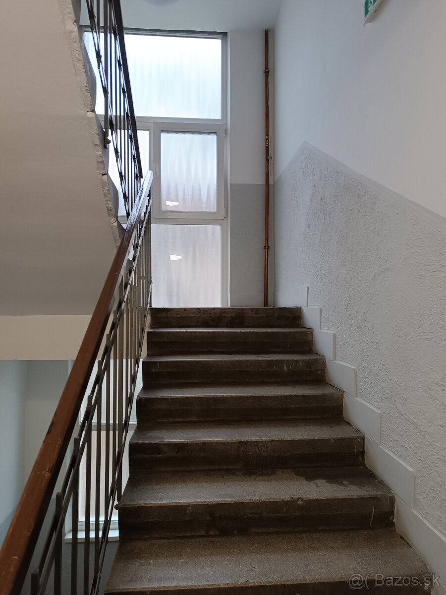 Na predaj 3-izbový byt Bratislava,Nivy - 16