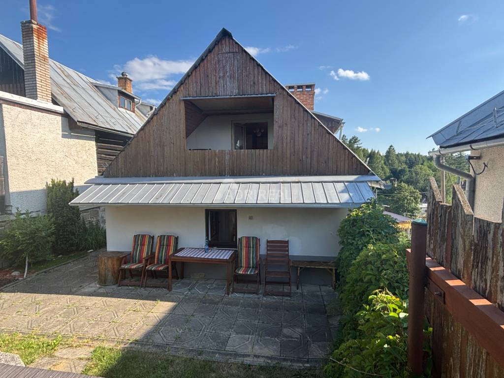 REZERVOVANÉ: Rodinný dom; 508 m2; Závada, obec Levoča 140.00 - 16