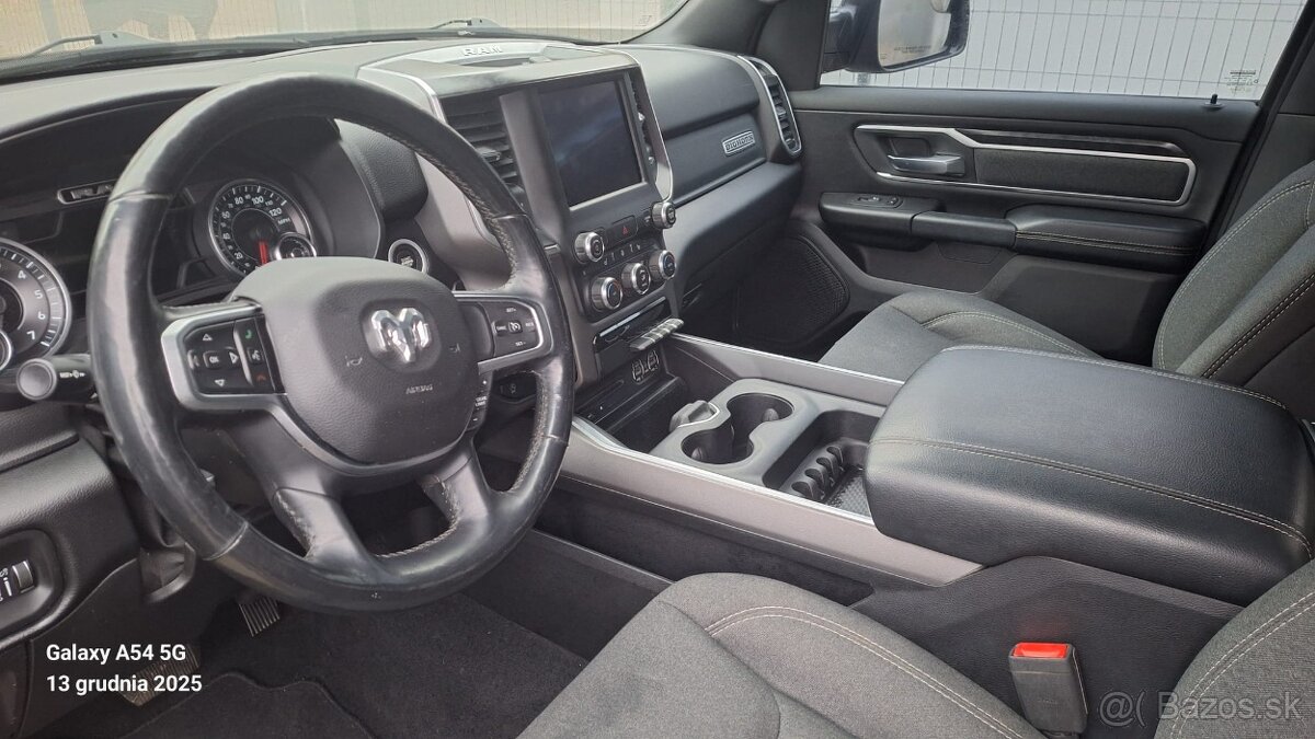 Dodge Ram 1500 5,7hemi 4x4 2019 - 16