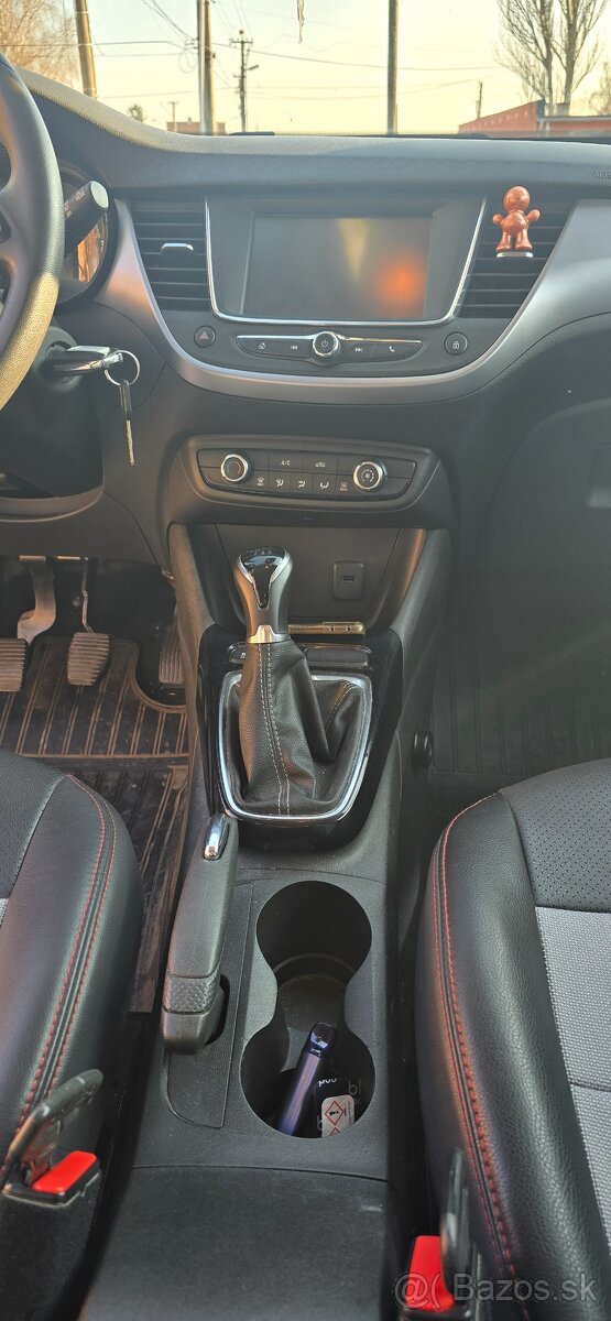 Opel Crossland X - 16