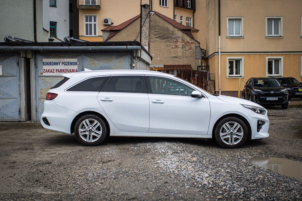 Kia Ceed SW 1.5 TGDi Silver, 1. Majiteľ, Navi,Kamera,Connect - 16