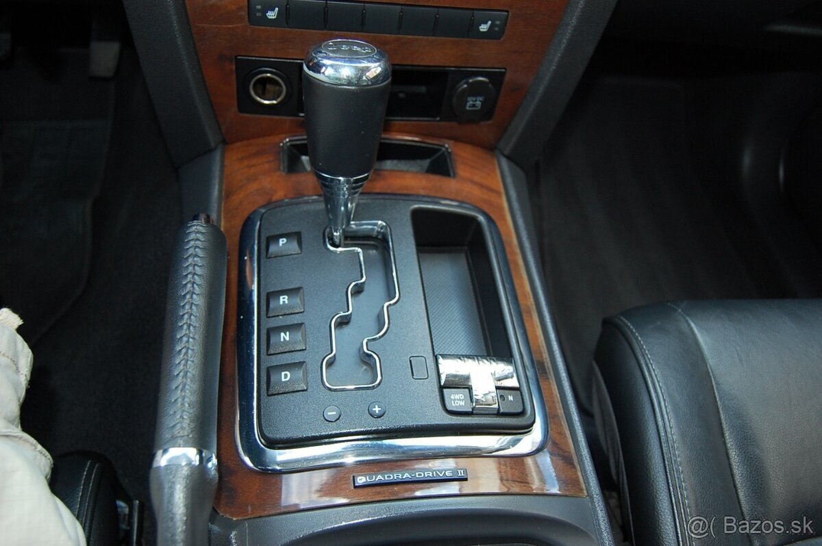 Jeep Grand Cherokee - 16