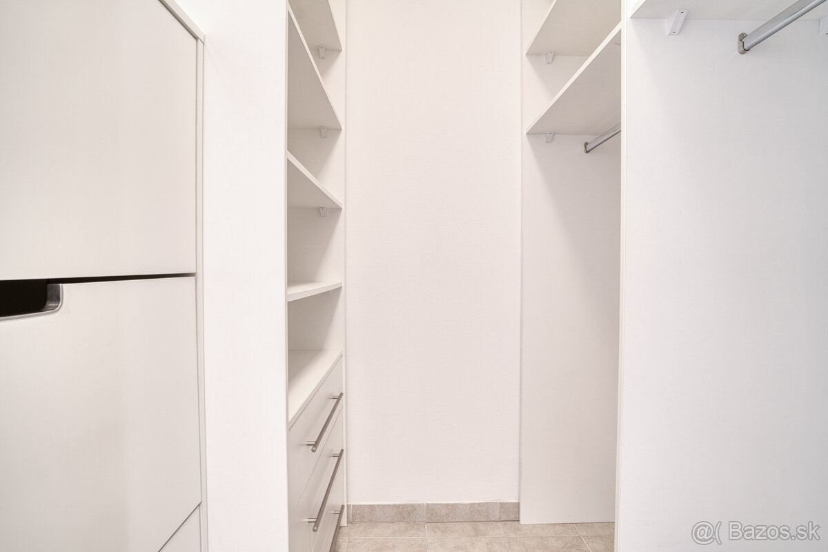 Na predaj priestranný 1-izbový byt v Miloslavove - 16