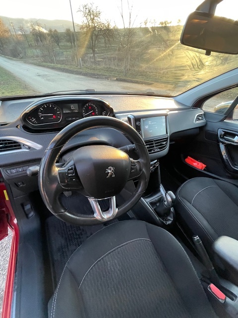 Predám Peugeot 208 Style - 16
