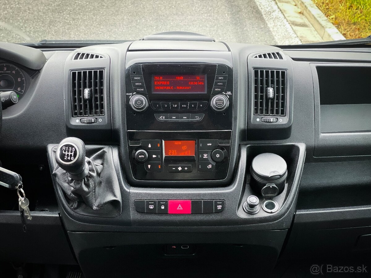 Peugeot Boxer 2.2HDI 121kw 2-lôžko - 16