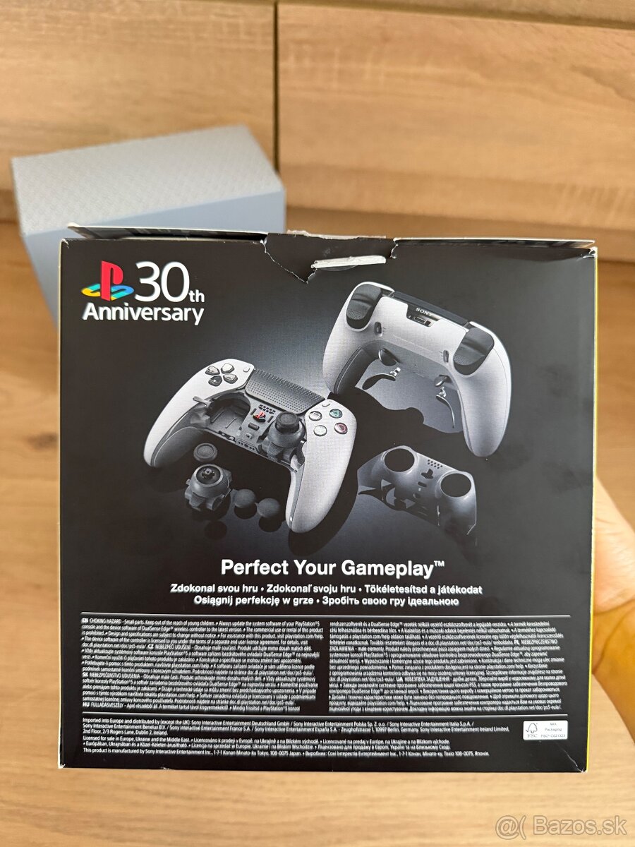 PS5 DualSense Edge 30th Anniversary Limited Edition - 16