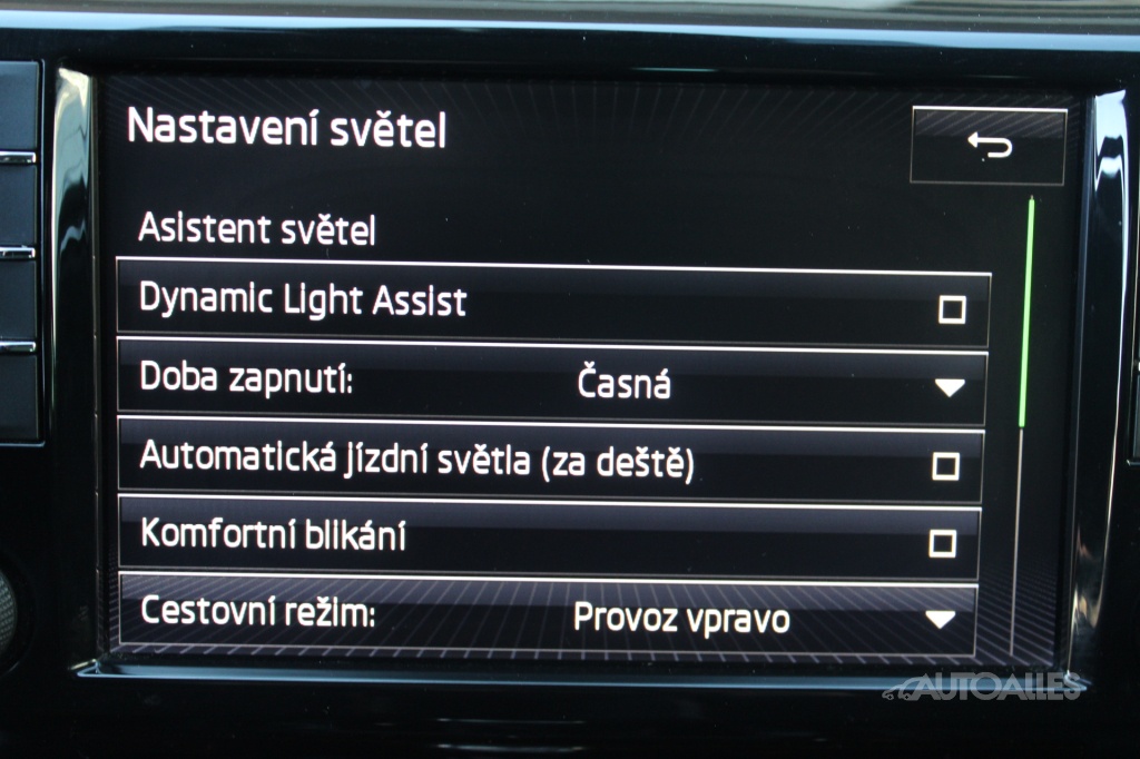 Škoda Superb Combi 2,0 TDi DSG 140 kW 4x4 STYLE, ODPOČET DPH - 16