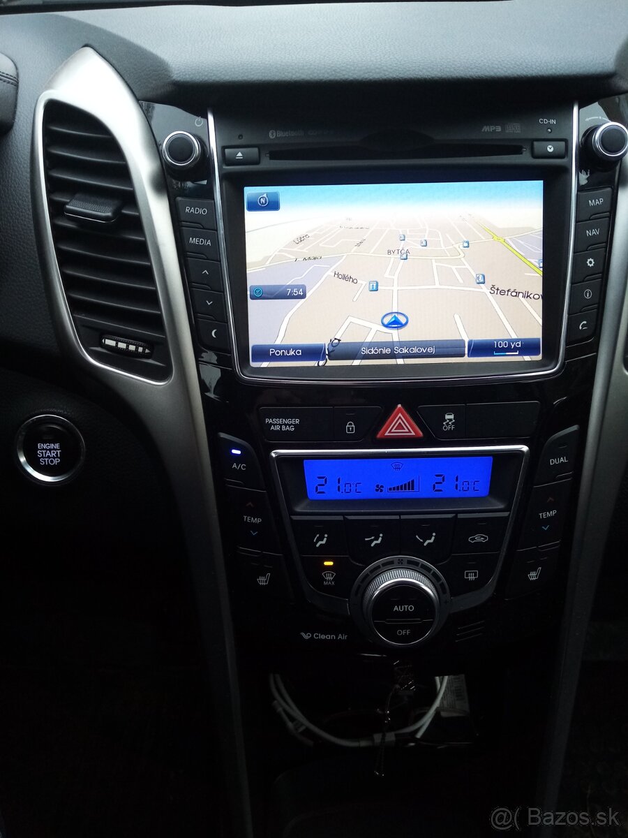 Predám Hyundai i30 1.6 CRDI/94 Kw- cena dohoda - 16