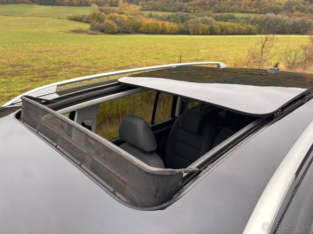 Volkswagen Touran STYLE 2.0 TDI 103kw DSG, 7 miest, ťažné - 16