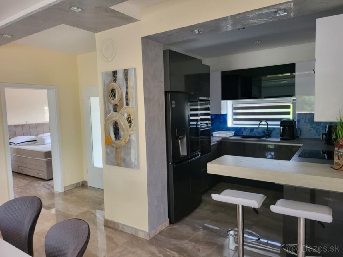 Vila s bazénom na predaj v centre ostrova Vir, Chorvátsko - 16